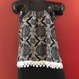 Black and white lightweight print spaghetti strap flared tank. Lace. Size Small.
